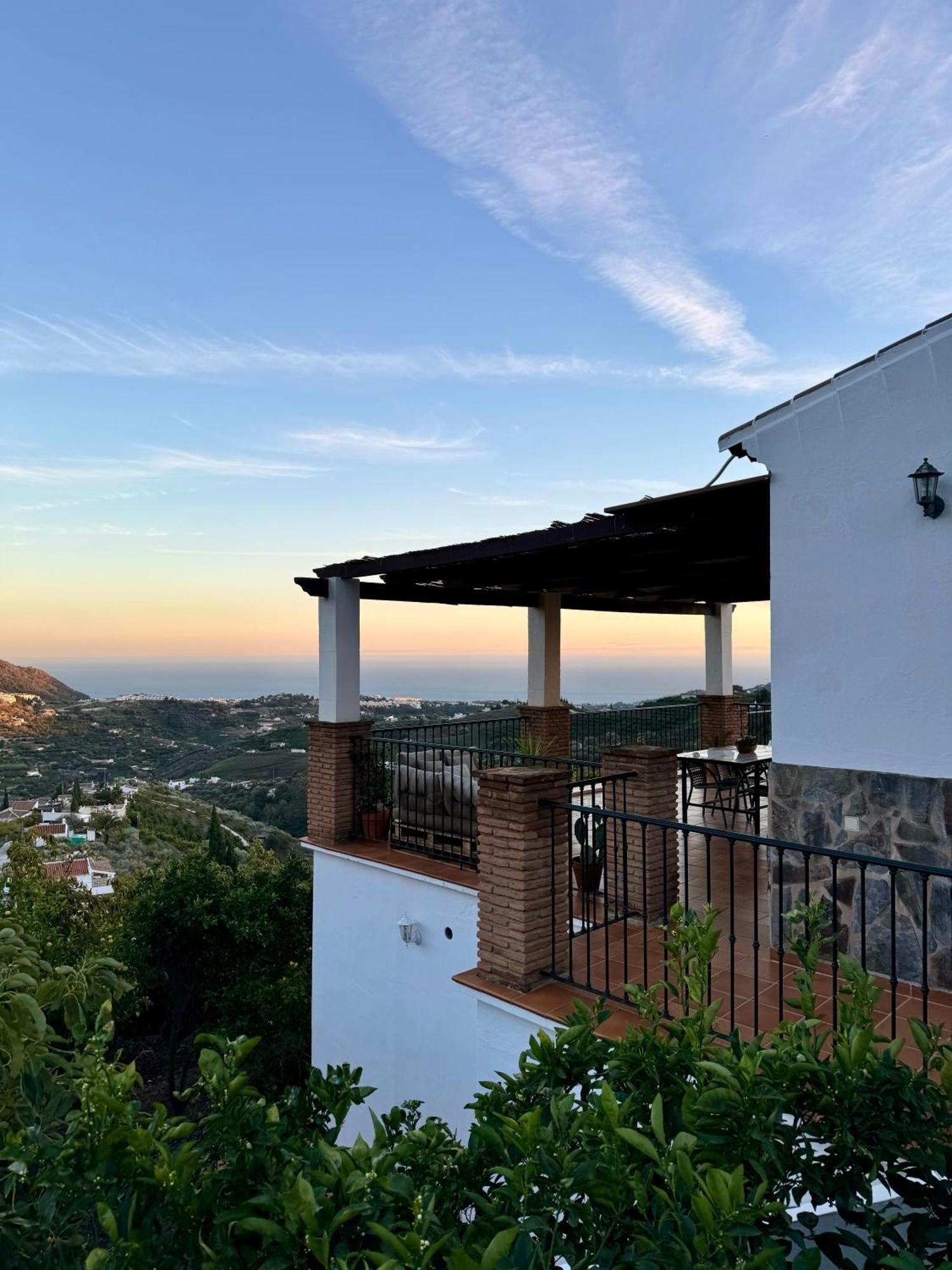 Villa En Frigiliana Con Piscina, Jacuzzi Y Espectaculares Vistas Exterior foto