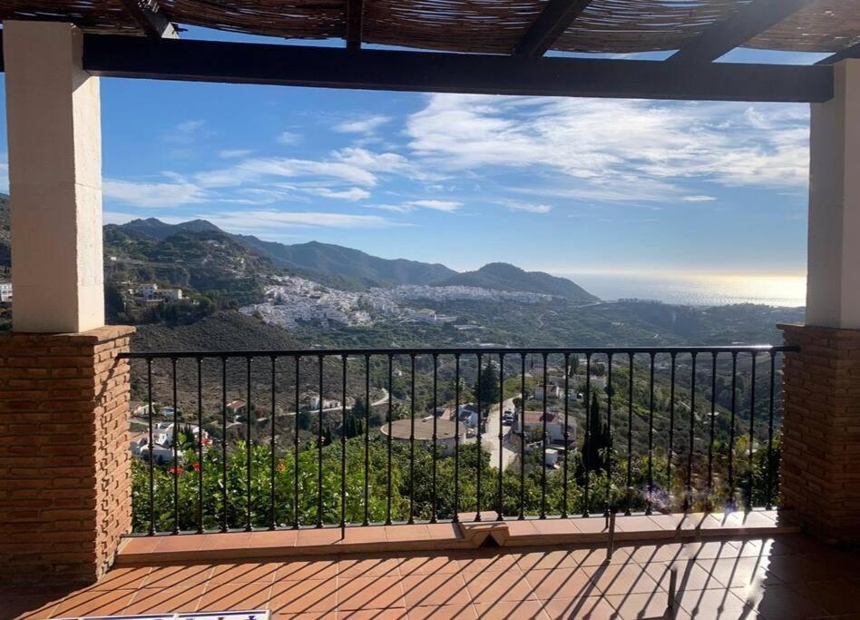 Villa En Frigiliana Con Piscina, Jacuzzi Y Espectaculares Vistas Exterior foto